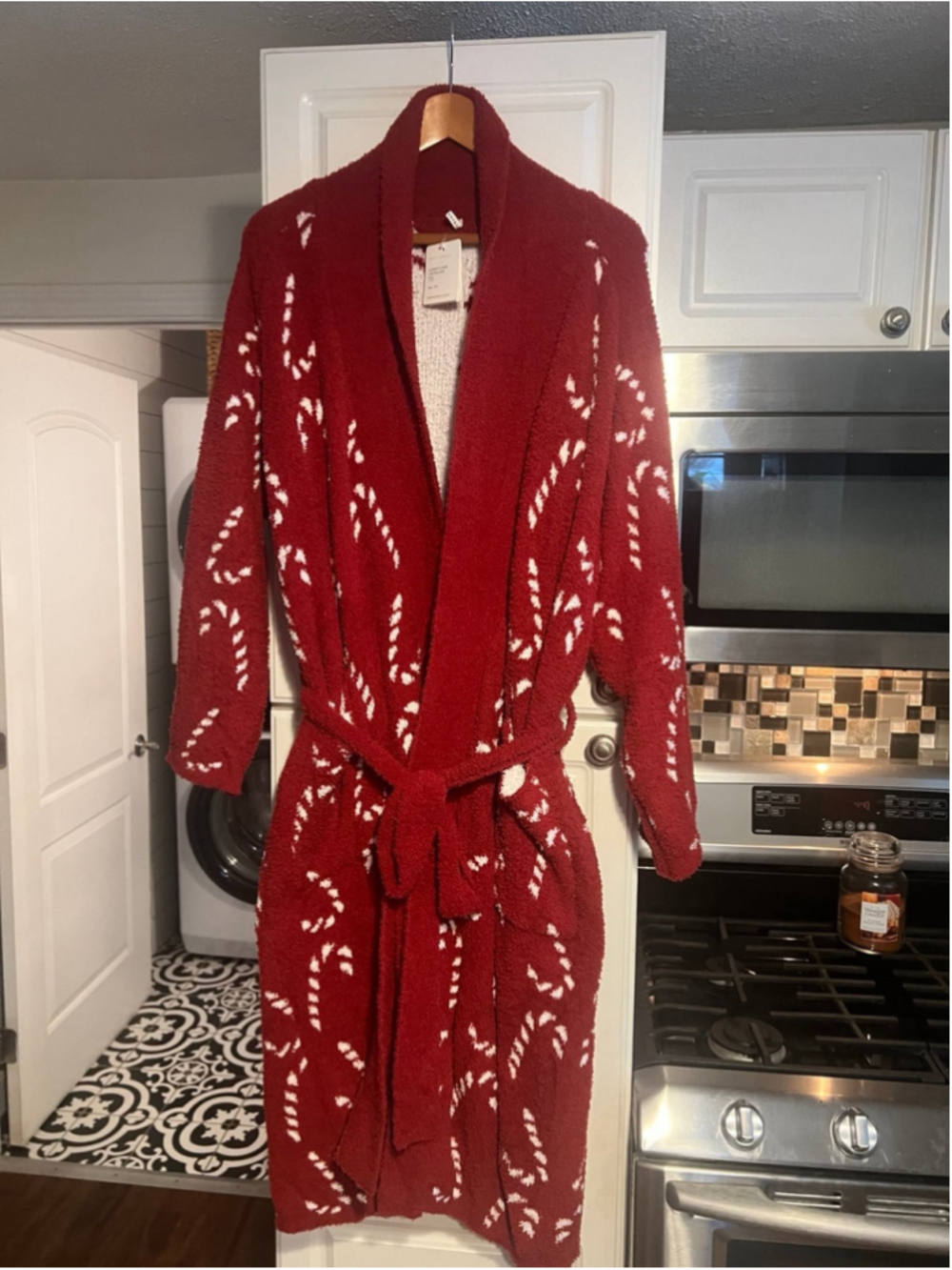 NWT Pottery Barn Candy Cane Jacquard Red Robe - Picture 4 of 8
